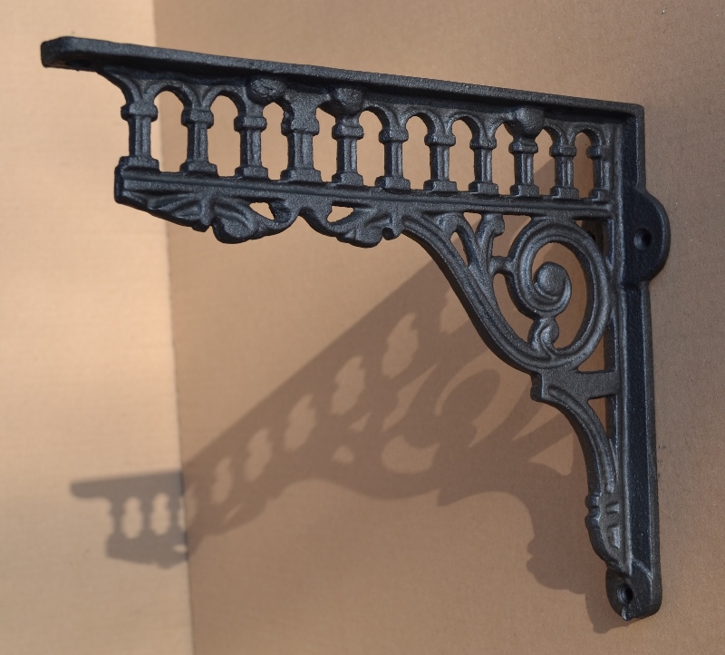 INDUSTRIAL STYLE CAST IRON GALLOWS BRACKETS SHELF BRACKET VINTAGE